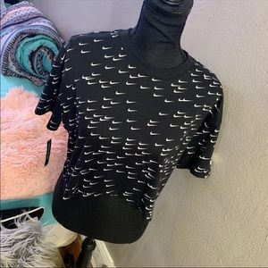 Nike Cropped Top Shirt
